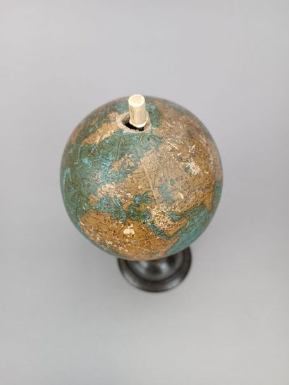 Globe Schotte de Berlin
Paris Hachette et...