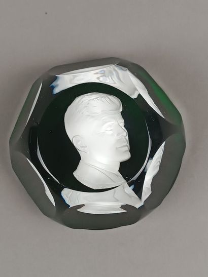 BACCARAT FRANCE
Boule presse-papier en verre.
Décor...