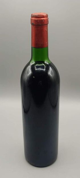 POMEROL.
Petrus.
1 bouteille. 
1978.
Accrocs...