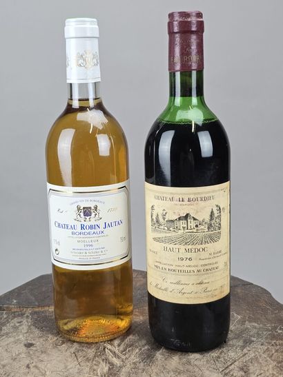 Lot comprenant:
- Haut Medoc, château le...