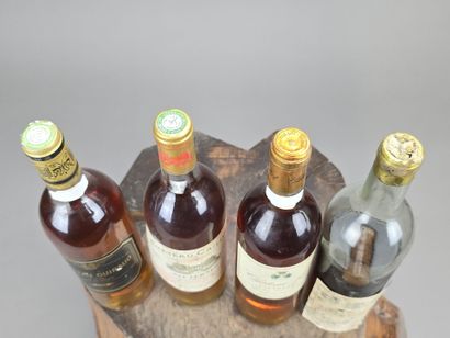 SAUTERNES
Lot comprenant:
Ch Liot, 1 B, 1990
Ch...