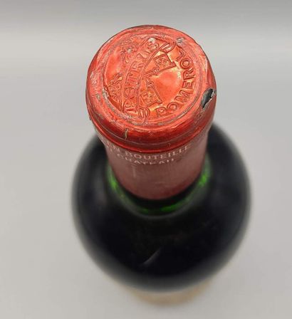 POMEROL.
Petrus.
1 bouteille. 
1978.
Accrocs...