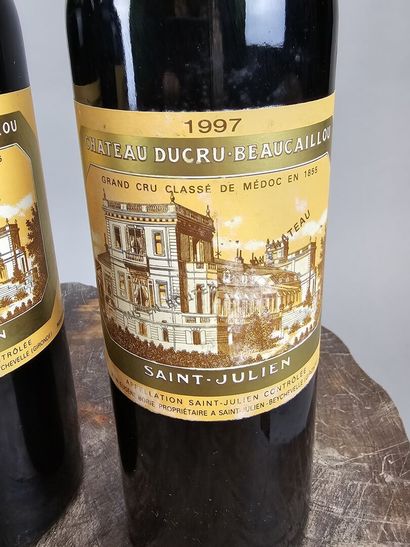 SAINT JULIEN
Château DUCRU-BEAUCAILLOU
6...