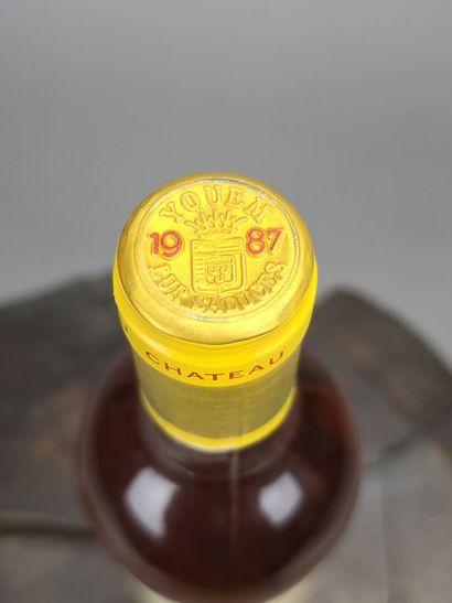 SAUTERNES
Château d'Yqem
1 B
1987
Capsule...