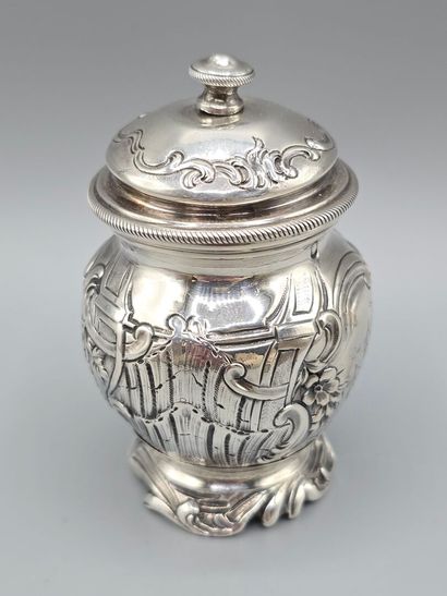 Silver pepper mill decorated with rocailles,...