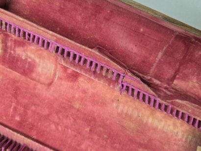 Coffret de ménagère en acajou et placage...
