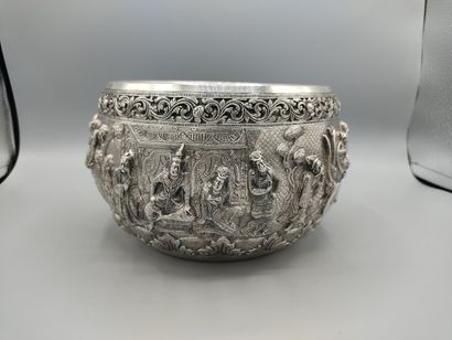 THAILAND
Large silver bowl with semi-relief...