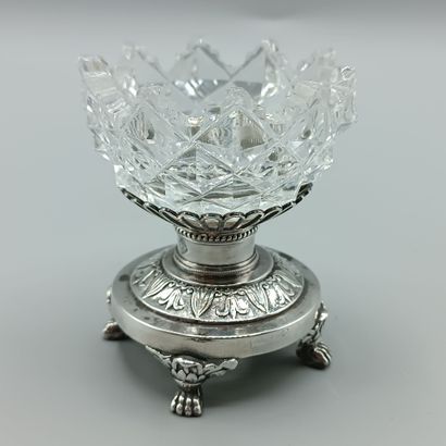 PARIS 1815-38
Salière tripode en argent d'époque...
