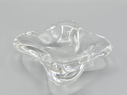 Cendrier / vide-poche en cristal.
Signature...