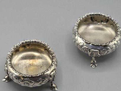 LONDRES 1876
Paire de grandes salières dites...