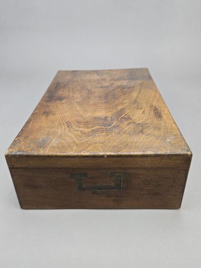 Coffret de ménagère en acajou et placage...