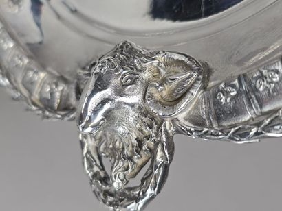 WOLFERS circa 1900 
Extraordinary large oval...