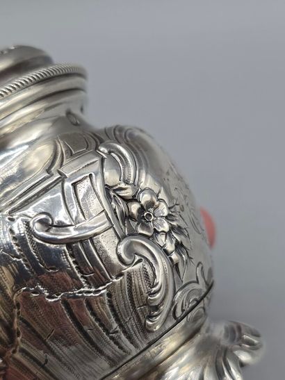 Silver pepper mill decorated with rocailles,...