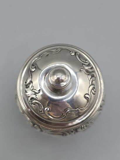 Silver pepper mill decorated with rocailles,...