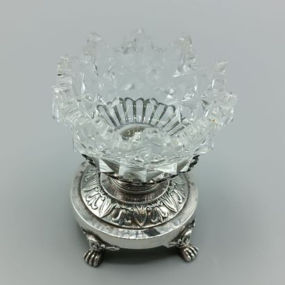 PARIS 1815-38
Salière tripode en argent d'époque...