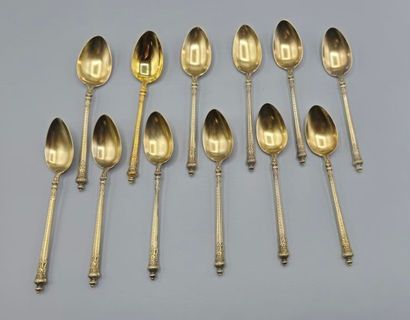 Set of 12 vermeil coffee spoons.
Spoon engraved...