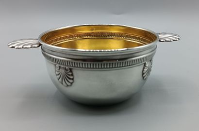 Victor BOIVIN
Silver bowl bordered around...