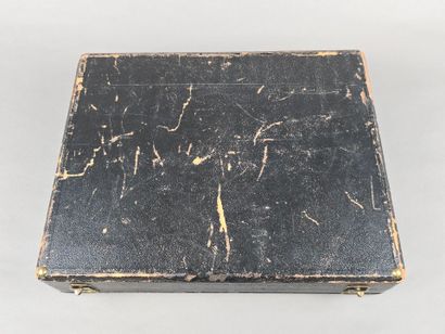 Coffret de ménagère en bois au couvercle...