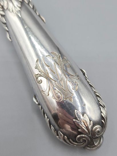BOIVIN
Large all-silver pie server, presented...