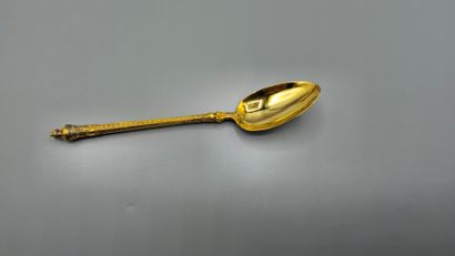 Set of 12 vermeil coffee spoons.
Spoon engraved...