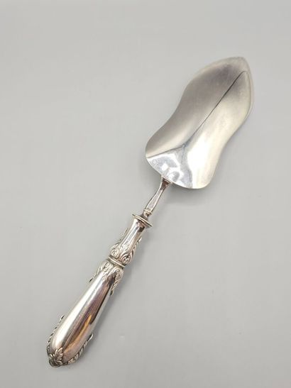 BOIVIN
Large all-silver pie server, presented...