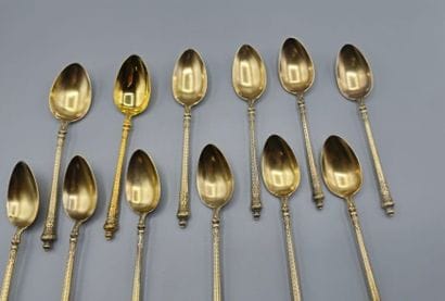 Set of 12 vermeil coffee spoons.
Spoon engraved...