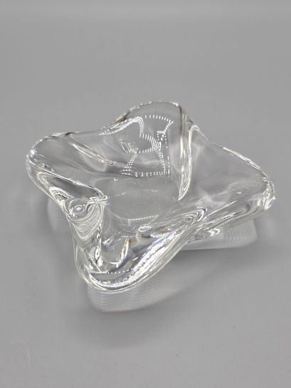 Cendrier / vide-poche en cristal.
Signature...
