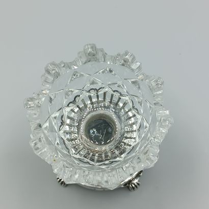 PARIS 1815-38
Salière tripode en argent d'époque...