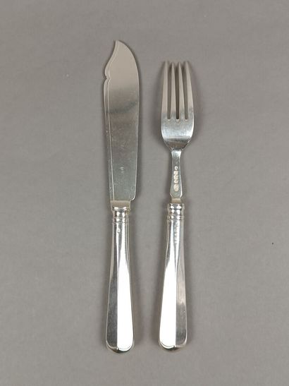 Service à poisson en argent composé de ses...