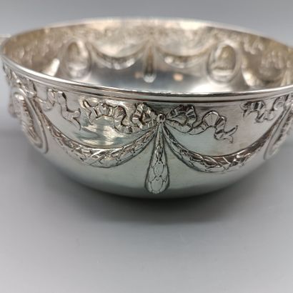 Circular silver vegetable dish in the Louis...