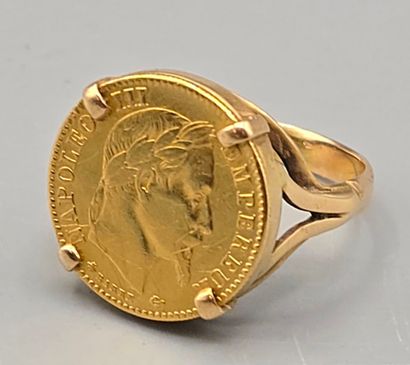Pièce de 10 francs en or jaune montée en...