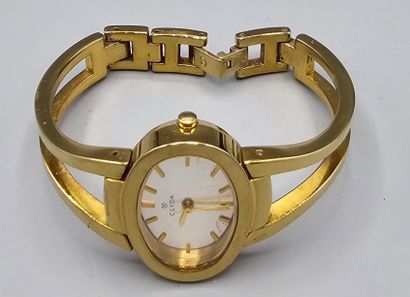 Lot de 7 montres de dame en métal doré comprenant...
