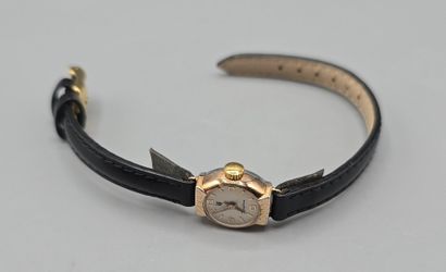 LIP. 
Montre de dame, modèle 