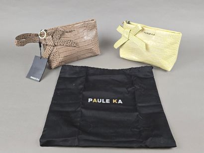 Paule KA
Deux pochettes en cuir imitant le...