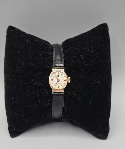 LIP. 
Montre de dame, modèle 