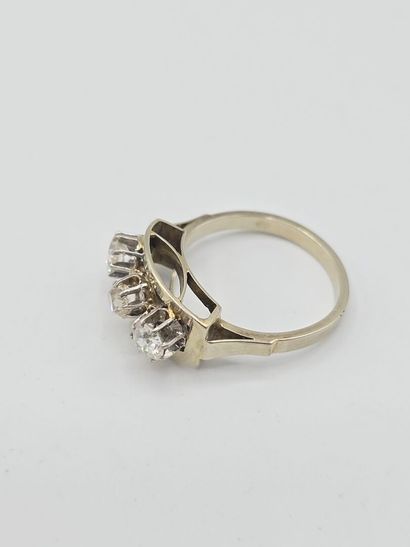 Bague en platine et or blanc 750°° ornée...