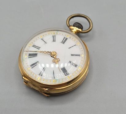 Montre de col en or jaune 750°°.
La cuvette...