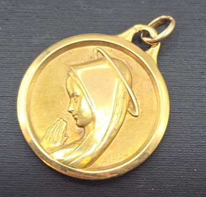 AUGIS
Médaille de baptême en or jaune 750°°...