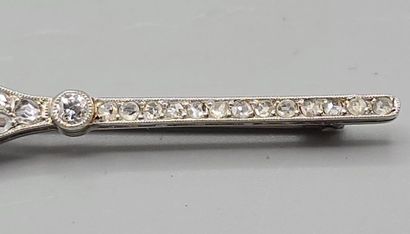 Broche-barrette ajourée en or blanc et platine...