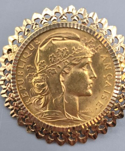 Pièce de 20 francs en or jaune montée en...