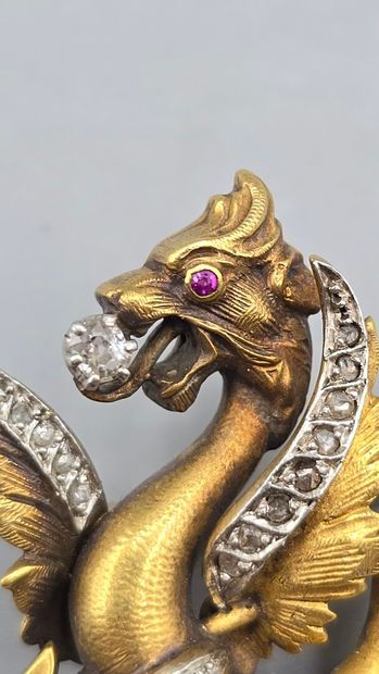 Jolie broche en or jaune 750°°.
Figure un...