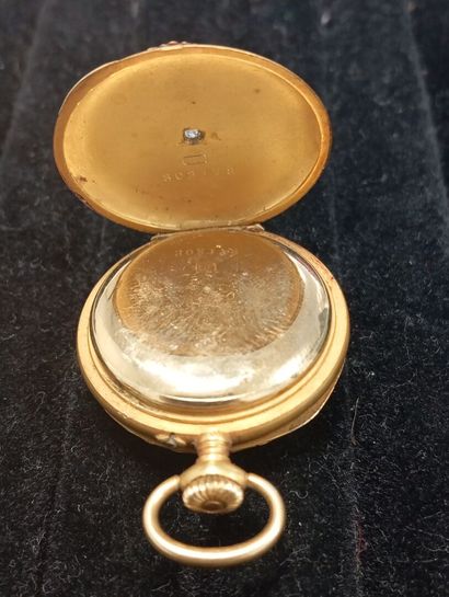 'TRIB'
Montre de col en or jaune 750°° (cuvette...