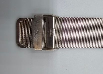 Lot de trois montres d'homme en métal dont:
-...