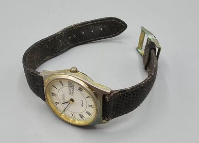 Lot de trois montres d'homme en métal dont:
-...