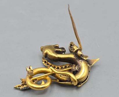 Jolie broche en or jaune 750°°.
Figure un...