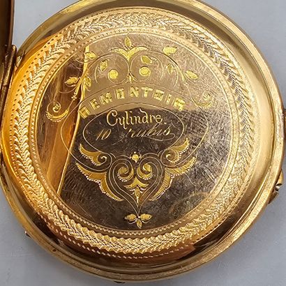 Montre de poche circulaire en or jaune 750°°...
