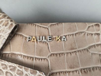 Paule KA
Deux pochettes en cuir imitant le...