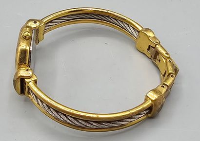 Lot de 7 montres de dame en métal doré comprenant...