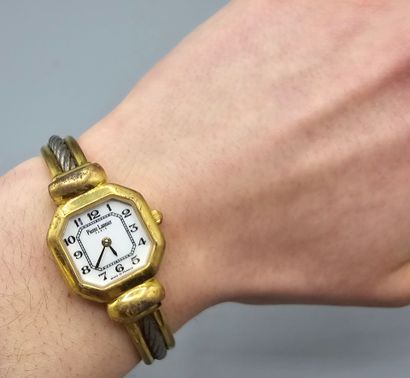 Lot de 7 montres de dame en métal doré comprenant...