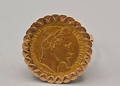 Pièce de 10 francs en or jaune montée en...